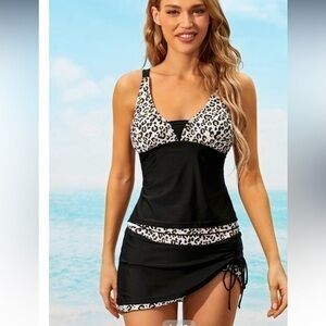 NWOT Leopard V-Neck Asymmetric Hem Drawstring Side Adjustable Straps Tankini Set